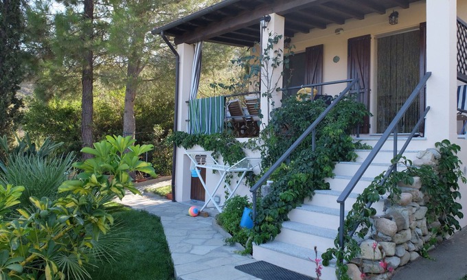 Costa Rei Villa | Villa con jardín con vistas al mar - Casa Maria
