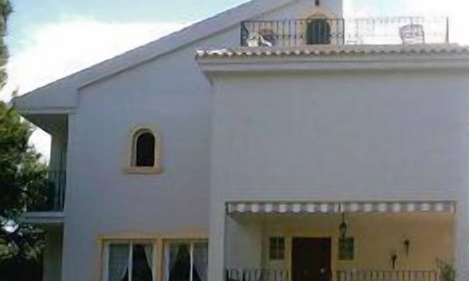 La Colina Villa | Villa con piscina - Capacidad 6. Sólo 7 minutos en coche de Benidorm
