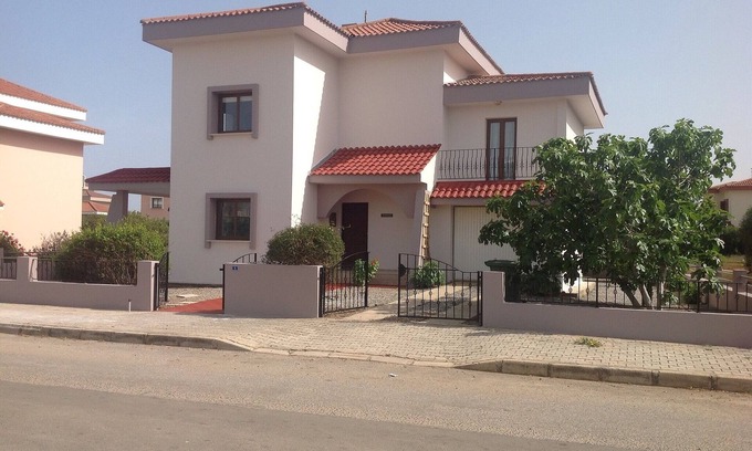 Yeni Bogazici Villa | Villa con gran piscina