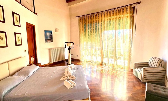 Mondello Villa | Villa con espacio al aire libre a 400 metros de la playa de Mondello