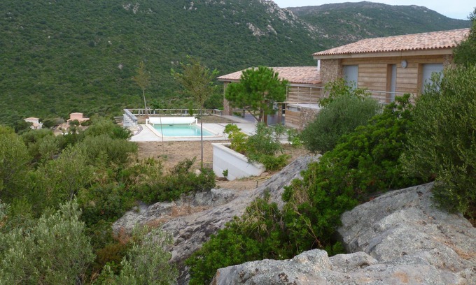 Monacia-d'Aullene Villa | Villa con vistas panorámicas de Cerdeña y Cagnes hombre de la montaña