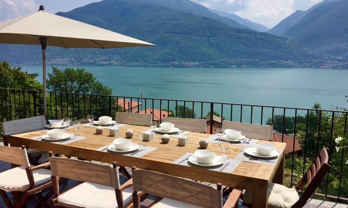 Calozzo Villa | Villa con vistas panorámicas del lago de Como