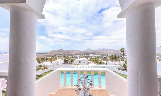 Nazaret Casa | Villa with pool and breathtaking views of the entire island of Lanzarote!