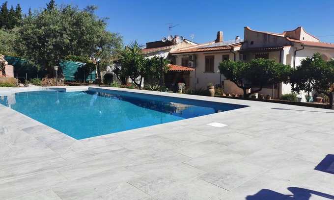 Termini Imerese Villa | El Villa con vistas al mar a pocos pasos de la playa, cerca de Cefalu y Palermo