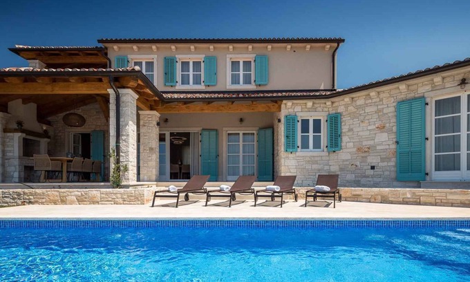 Strpacici Villa | Casa vacacional con piscina y jardín