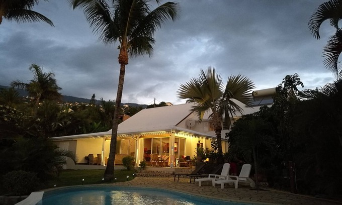 Saint-Leu Casa | Villa con piscina frente al mar - excelente vista de 180 ° (mar / montaña)