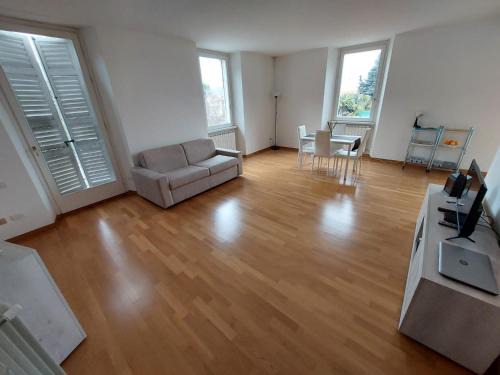 Meina Apartamento | Villa with Pool&Garden 8