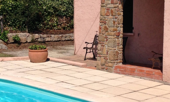 Sari-Solenzara Casa | Villa con piscina en el centro del típico pueblo de Sari