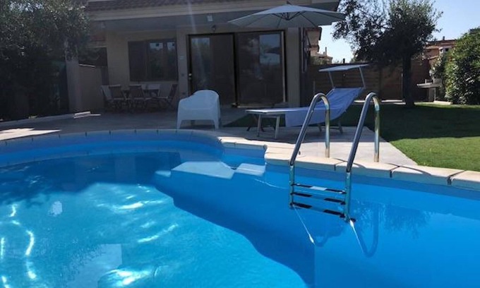 Castiadas Villa | Villa con piscina en un pueblo tranquilo cerca de la hermosa playa de arena de Costa Rei