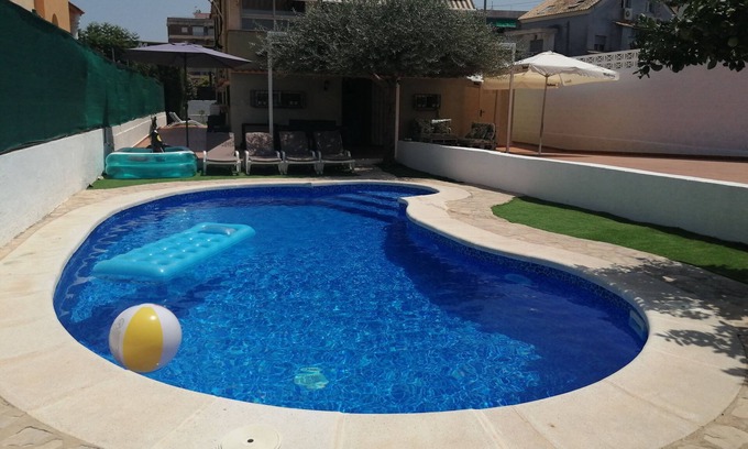 Venecia Chalet De Esquí | Chalet con piscina cerca de la playa de Gandía