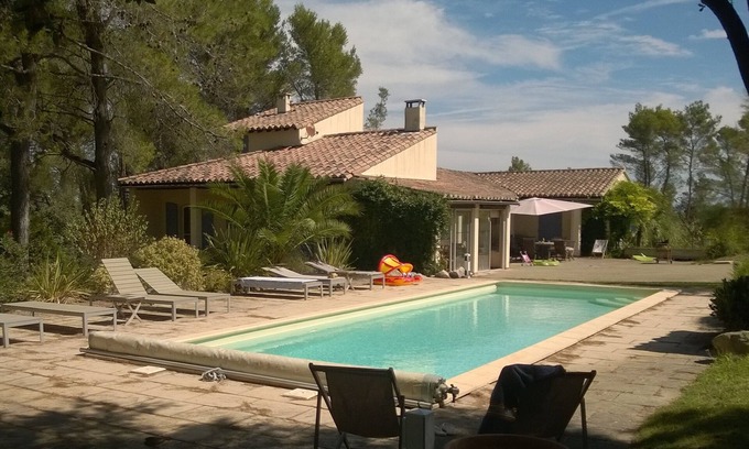Barbentane Villa | Villa con piscina, privacidad y magnífica vista