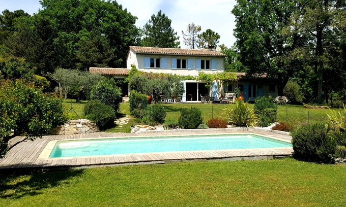 Montauroux Casa | VILLA con piscina tranquila de la tierra 5000m2 cerca del lago y las instalaciones marítima o fluvial