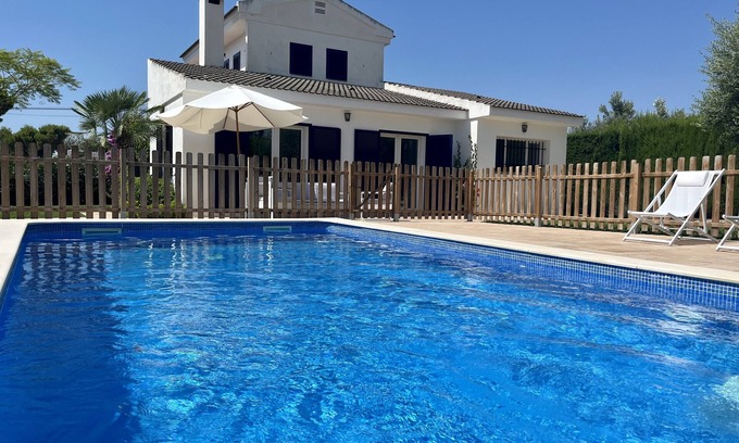 Calafat Villa | Villa, piscina privada, playa a 5 min/500m, aire acondicionado, WIFI