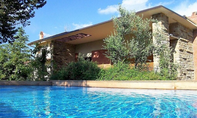 Pergine Valdarno Villa | Villa con piscina privada y aire acondicionado.