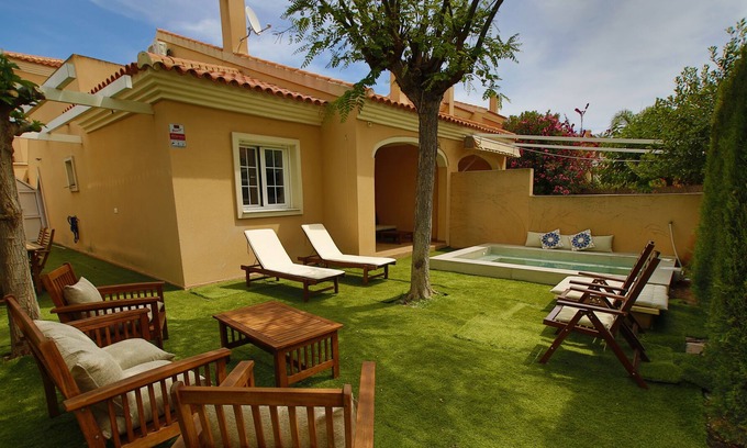 Gran Alacant Chalet De Esquí | Villa with private pool Aledama homes