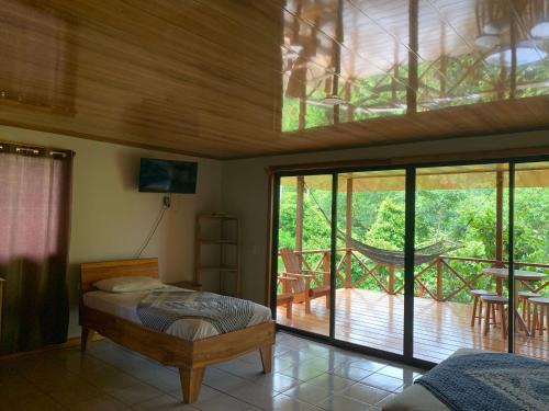 Bahía Drake Cabina | Villa with primary forest view