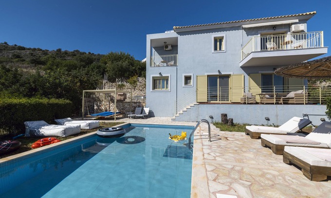 Skala Villa | Villa con piscina privada, climatizada y vistas al mar impresionantes