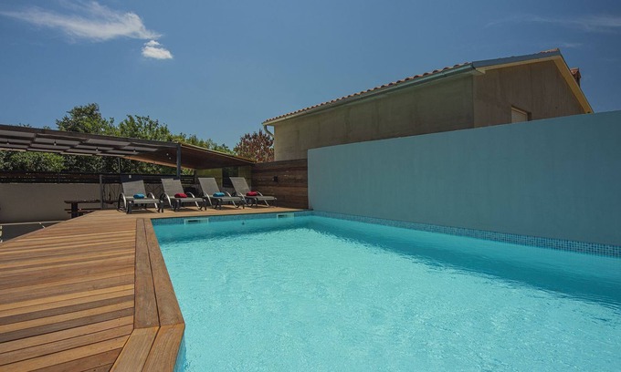 Rakalj Casa | Villa con piscina privada, parque infantil, terraza para tomar el sol, WLAN