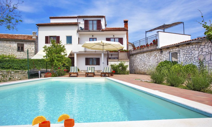 Kujici Casa | Villa con piscina privada en el pueblo de Kujići para 12 personas