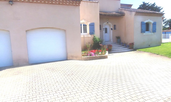 Arles Villa | VILLA CON PISCINA PRIVADA