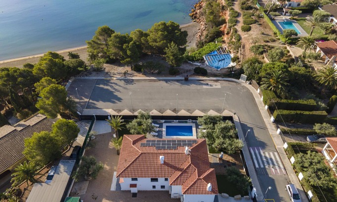 Cap Roig Chalet De Esquí | Villa con vistas al mar y piscina privada a pie de playa