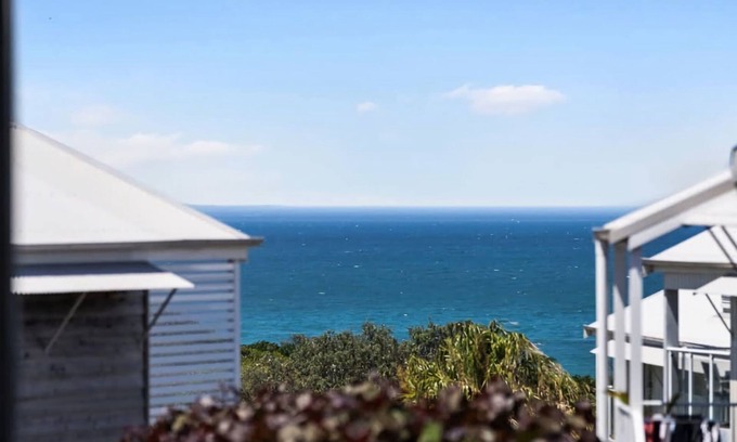 Caves Beach Villa | Villa with Seaside Soul Newly Renovated