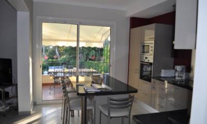 Boulouris-sur-Mer Villa | VILLA con piscina de 1 a 14 pers cerca del mar, 3 apartamentos
