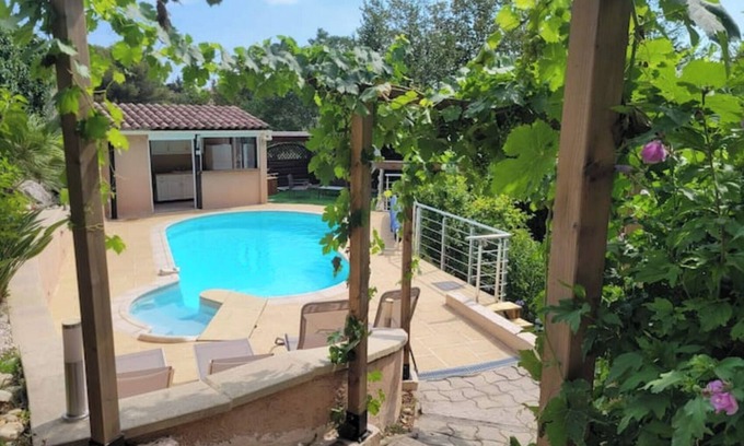 La Gaude Villa | Villa with swimming pool, superb view, pétanque court