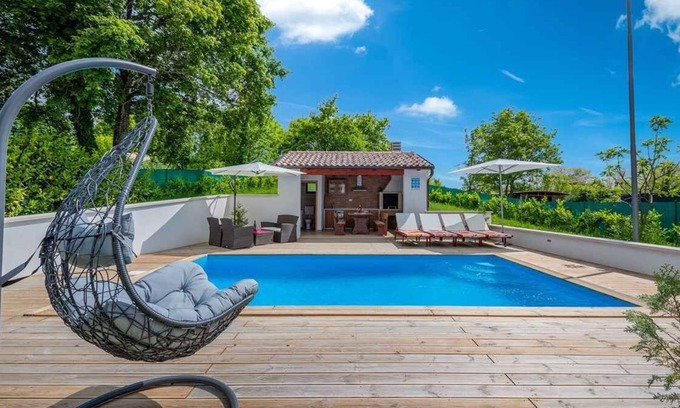 Lindar Villa | Casa vacacional con piscina y jardín cocina