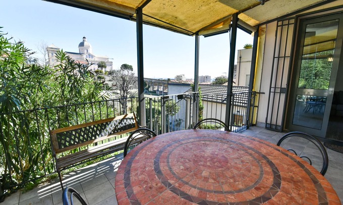 Loano Villa | Villa with terrace, parking space and sea view in a medieval village