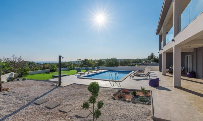 Peruski Villa | Villa Wonderview in Peruski