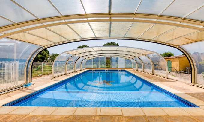 Arles Villa | Villa 'Yana' con terraza privada, Wi-Fi y aire acondicionado