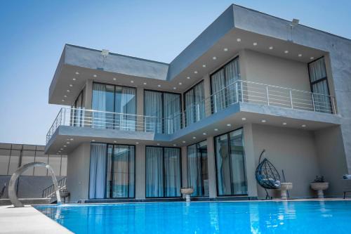 Al-Maghtas Chalet De Esquí | Villa Zain