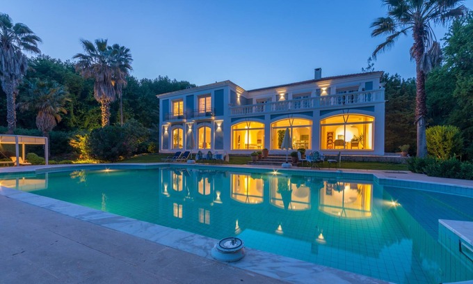 Marmaris Cama Y Desayuno | VILLA ZARİK PERGAMON stunning domain, romantic, family friendly