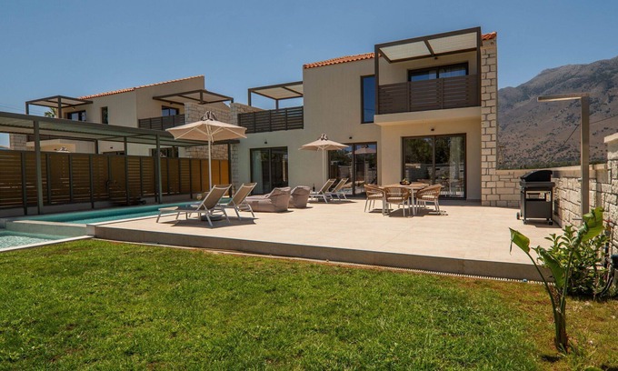 Asprouliani Villa | Villa en Georgioupolis con 3 habitaciones, capacidad 6