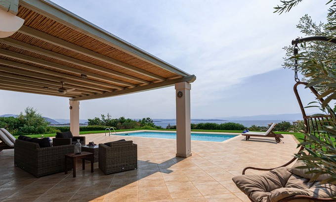 Kilada Villa | Villa Zoe - Seaside villa with magnificent view
