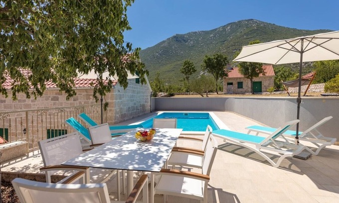 Tucepi Villa | Villa Zorica - Modern villa with private pool in Zupa
