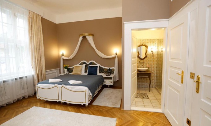 Eger Cama Y Desayuno | Villabaroque_Eger
