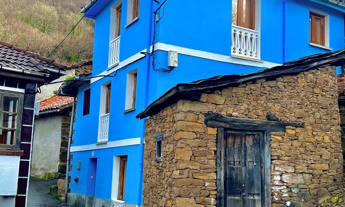 Mieres Chalet De Esquí | VilladeCelis unas vistas que no olvidaras, las mascotas son bienvenidas!