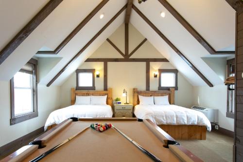 Berlin Casa | Village Dreams Cottage by Amish Country Lodging