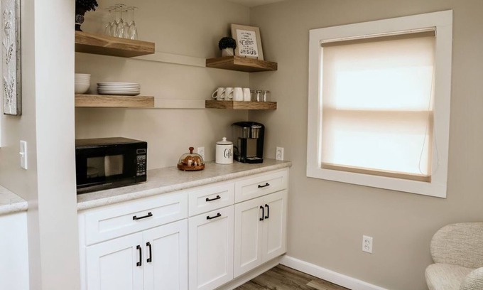 Apple Creek Casa | Village Guest House