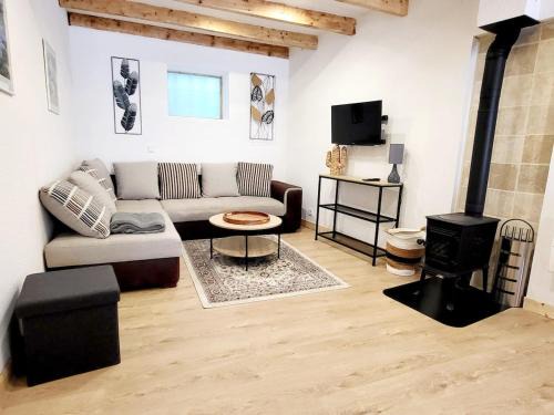 Antraigues-sur-Volane Casa | Village house Chez Nils & Sven