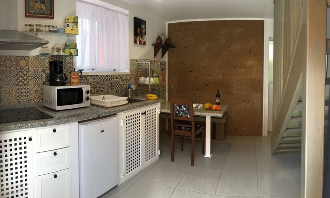 Arico Viejo Apartamento | Casa de pueblo completamente reformada 4 apartamentos con patio en Arico Viejo.