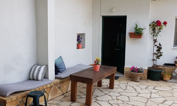 Liapades Casa | Village House es toda una casa tradicional, renovada y autónoma