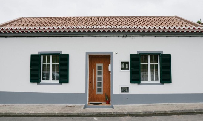 Ribeira Grande Casa | Village House