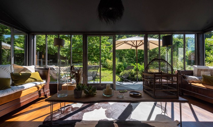 Saint-Lizier Casa | Village house with garden, on the banks of a river in a listed village