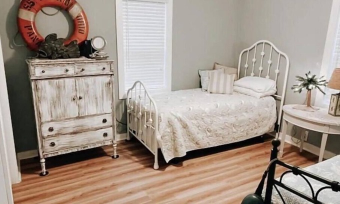 Spring Lake Casa | Village Lakehouse: Relaxing Getaway near the Beach