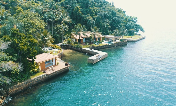 Vila Velha Casa | Village with excellent location and services