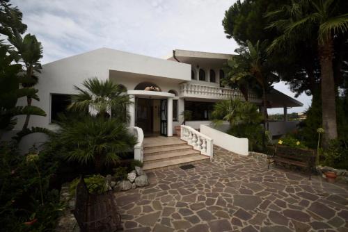 Santa Maria Apartamento | Villaggio Pineta Petto Bianco