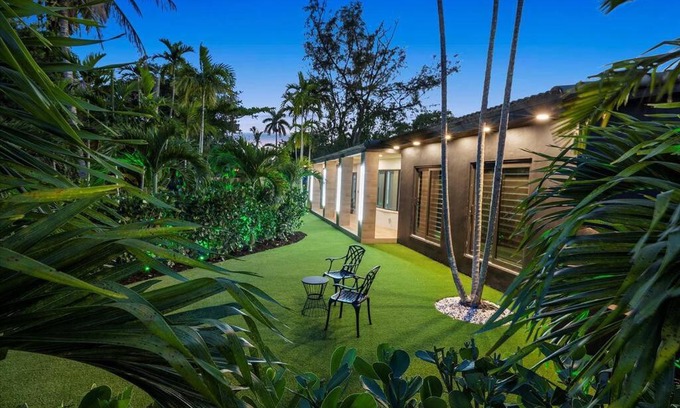Golden Glades Casa | VillaKoBo Heated Pool Spa Bar Tennis Golf